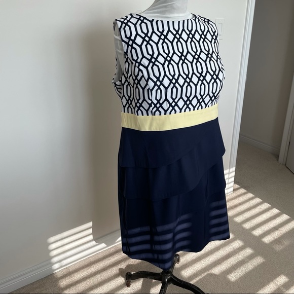NWT Laura Plus fitted tierd blue and yellow dress - Picture 3 of 9